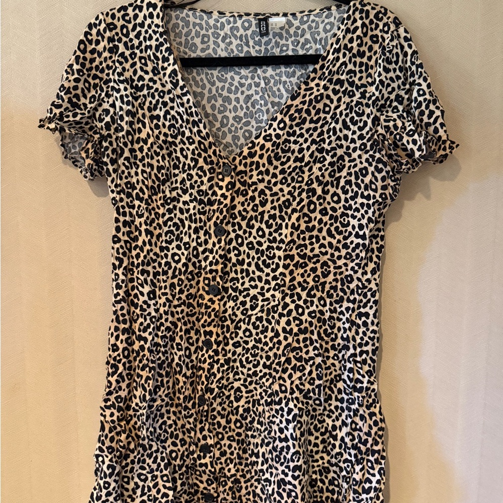 H&M Leopard Print V-Neck Mini Dress in Beige and Black